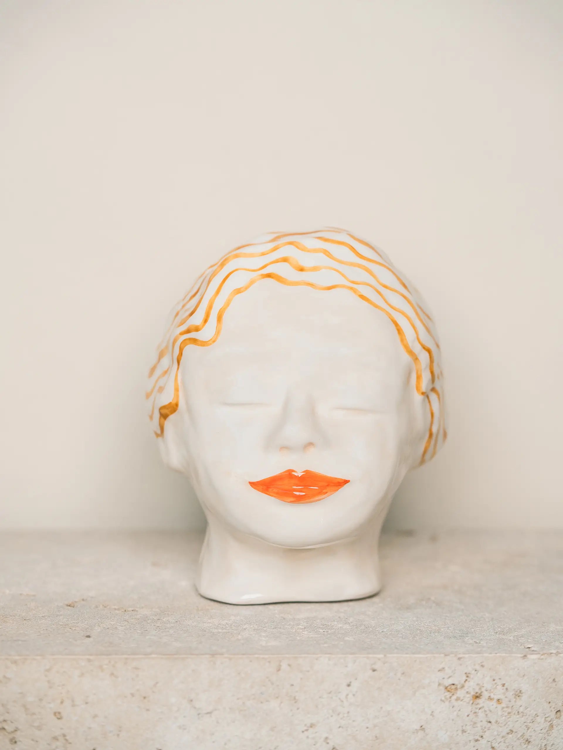 Swimming Charlotte skin color mosterdgeel